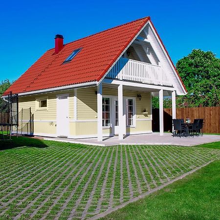 Kasekese Holiday Home With Sauna And Garden Курессааре Экстерьер фото